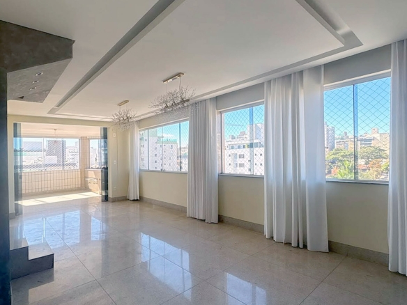 Cobertura Exclusiva no Castelo – 5 Quartos, 334 m²